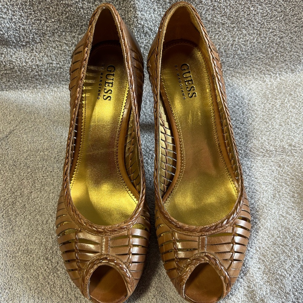 Vintage Guess Open Toe Platform Pumps